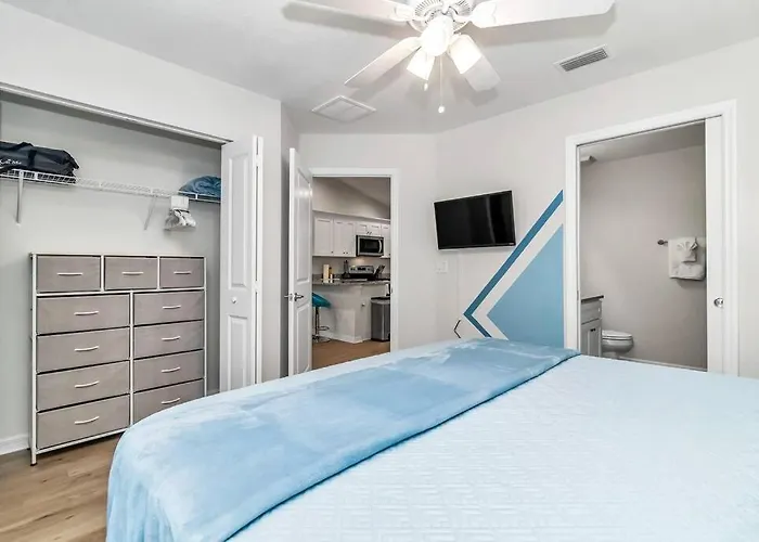 Bright & Colorful New Home 10 Min From Rainbow Springs