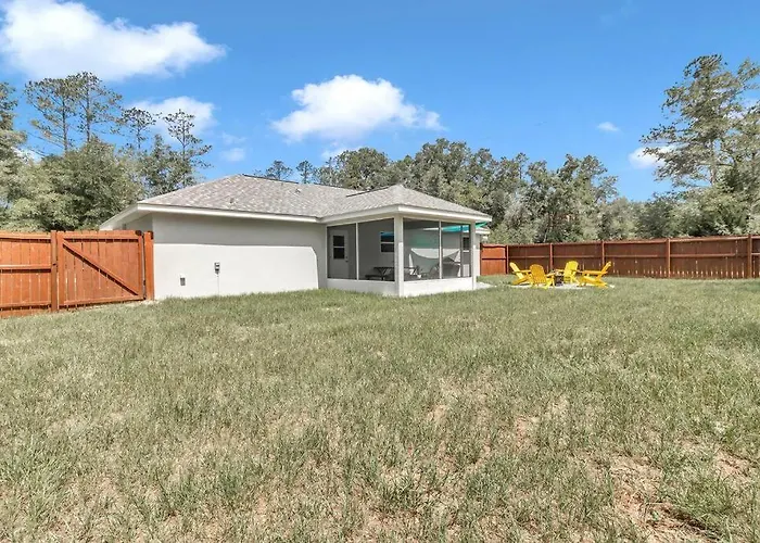 Bright & Colorful New Home 10 Min From Rainbow Springs
