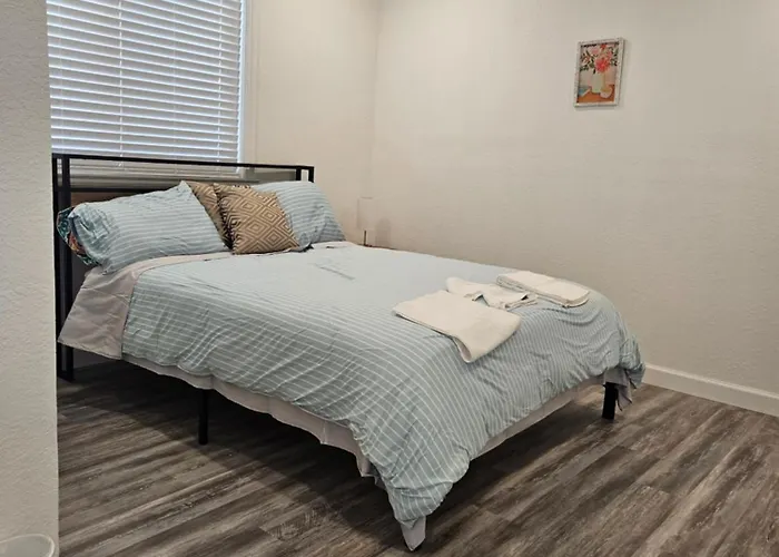 Shasta Om, 1Br1Ba Back Unit