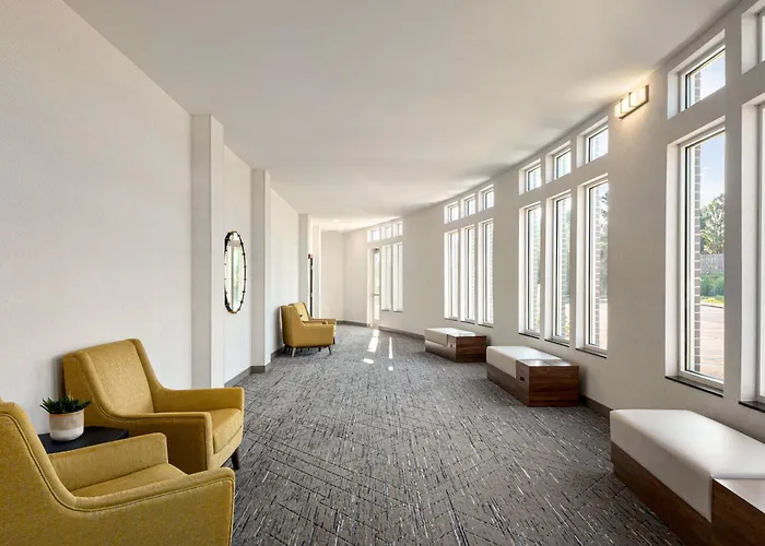 Holiday Inn Express Richmond By Ihg