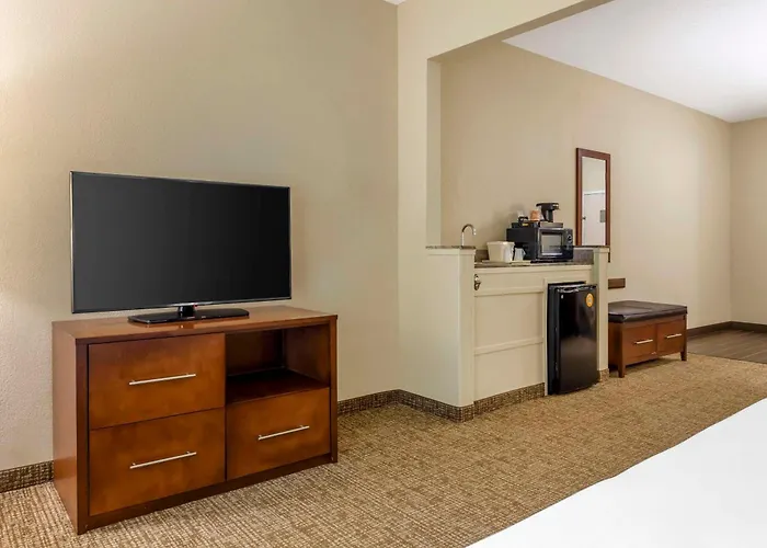 Comfort Suites Raleigh Walnut Creek