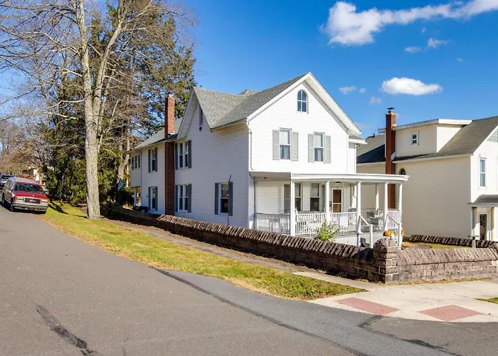 Fall Foliage Getaway: Pocono Home By Lehigh Gorge
