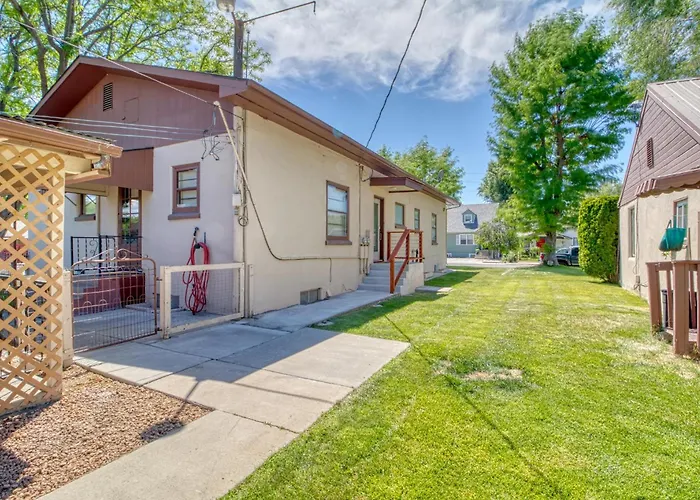 Great Find! Downtown Oasis With Office Setup