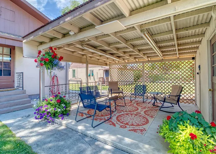 Great Find! Downtown Oasis With Office Setup
