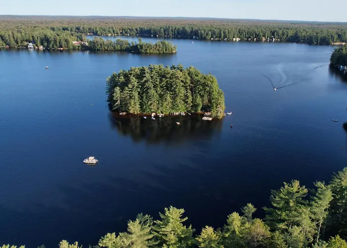 Grant Island Waterfront Cottage Brantingham Lk - Hottub, Pontoon Boat, Pets