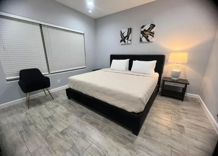 South Texas Getaway King Size & Double Queen