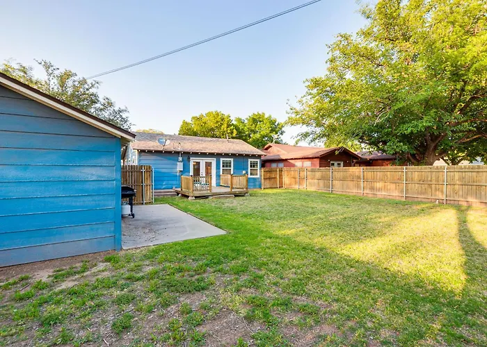 Chic Home ~ 2 Mi To Ttu W/ Grill & Yard In Lubbock