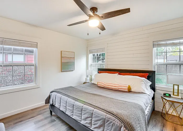 Chic Home ~ 2 Mi To Ttu W/ Grill & Yard In Lubbock