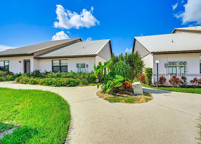 Sunny Canal-View Villa W/ Lanai In Sebring!