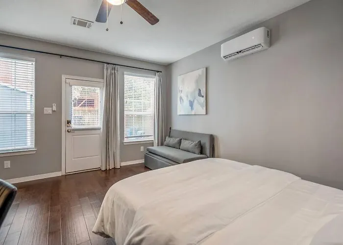 Palmer Hotel Suite Retreat In The Heart Of Houston