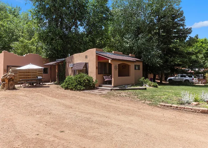 Town-N-Country Cottages