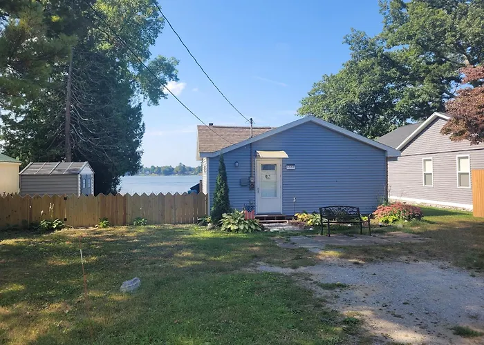 Loon Lodge - Lakefront With Private Dock!
