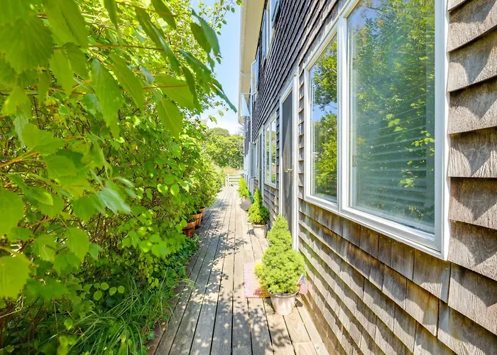 Steps To Commercial St! Lofted Provincetown Gem