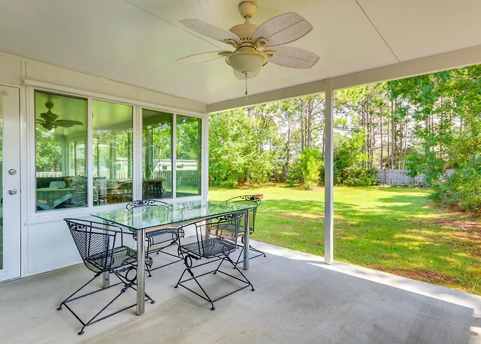 4 Mi To Beach: Family-Friendly Home In Navarre