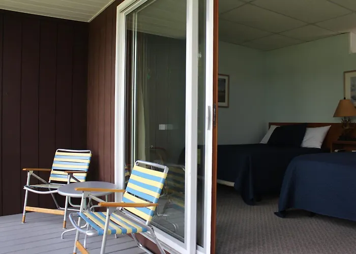 Sandy Point Motel