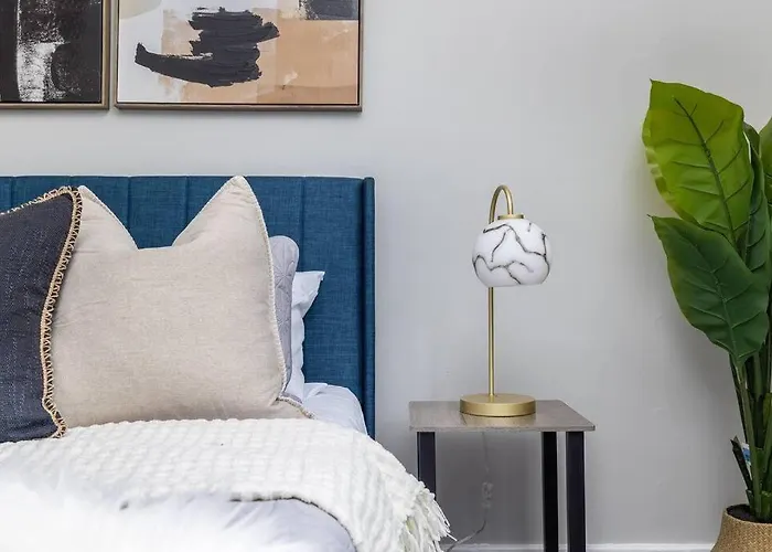Queen Bed Apt In West Hartford