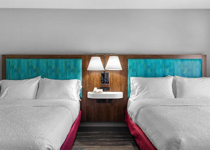 Hampton Inn & Suites Pensacola I-10 N At University Town Plaza