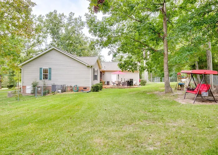 Chapin Home Near Boat Launch & Lake Murray!