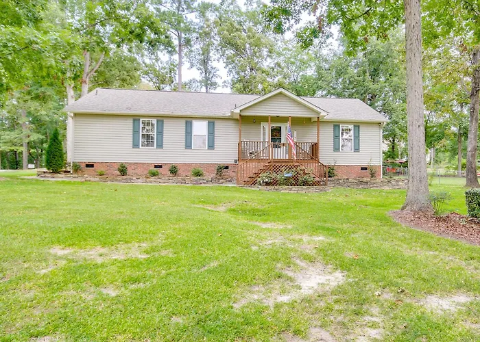 Chapin Home Near Boat Launch & Lake Murray!