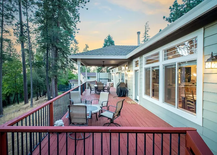Cozy Foothills Home