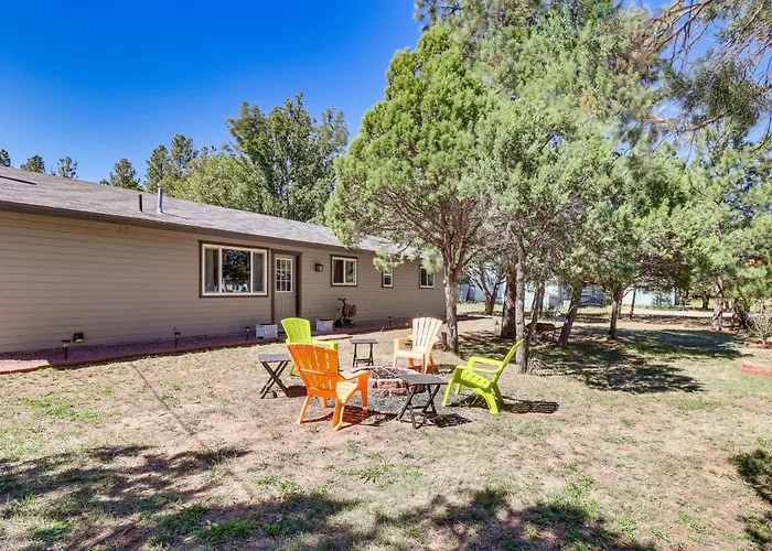 Near Woodland Lake Park: Home W/ Fire Pit!