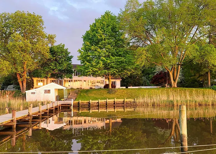Pet-Friendly Home On Chester River W/ Dock!