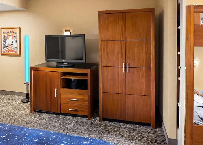 Anaheim Portofino Inn & Suites