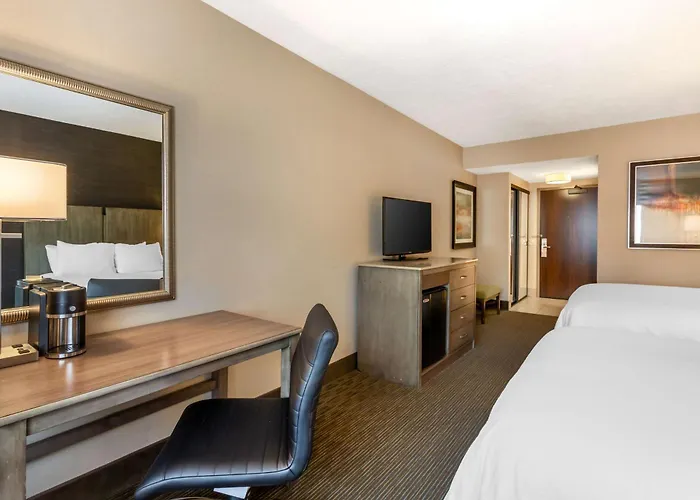 Best Western Plus Cotton Tree Inn