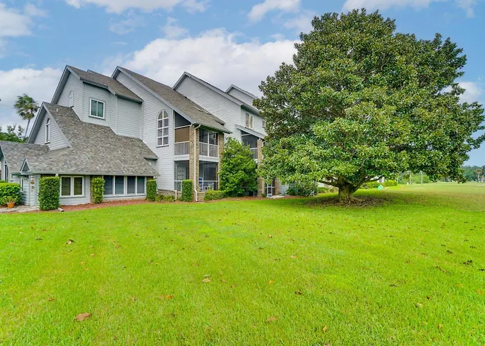 Sunny Titusville Retreat Near Space Coast!