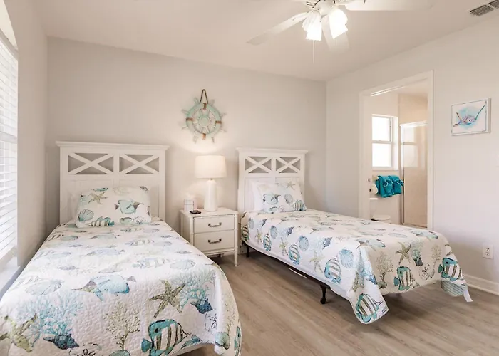 1395 Marco Island