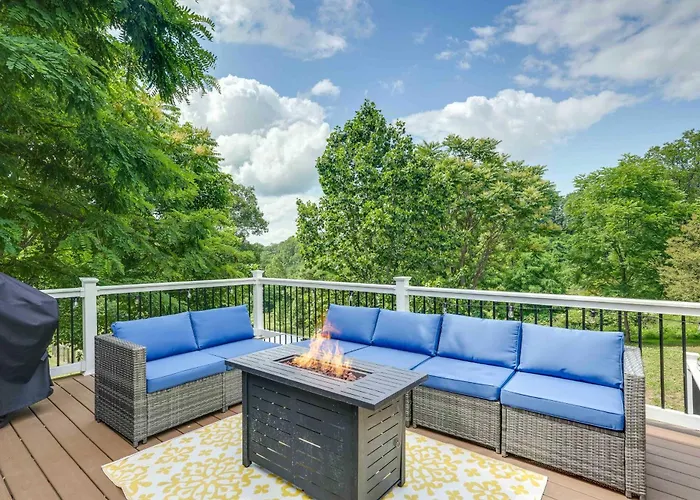 Front Royal Retreat On 3 Acres W/ Mtn Views!
