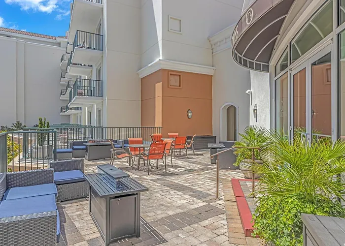 The Marina 5-203