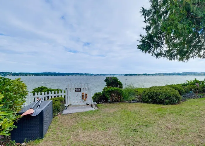 Studio W/ Bay View: Beach Access! Octopus'S Garden