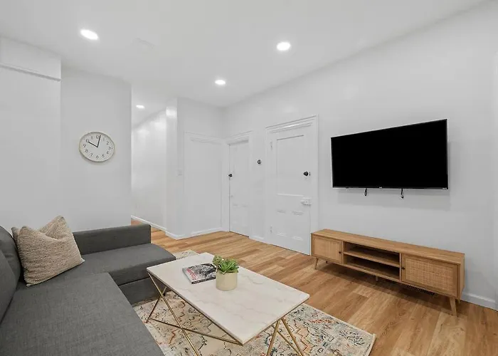 Bloomfield, Shadyside !2 Modern And Spacious Two Bedroom Apt With Free Parking