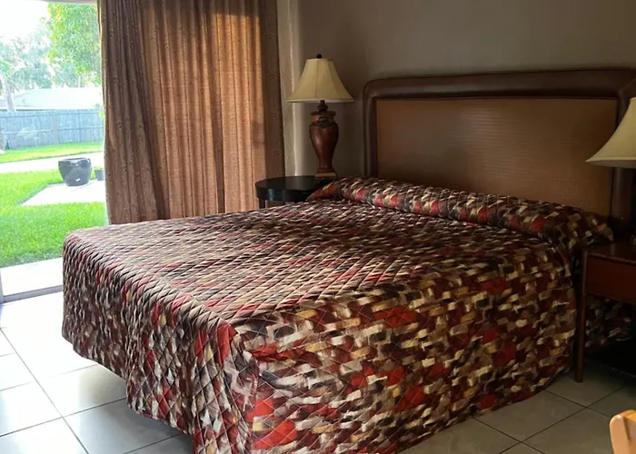 Budget Inn