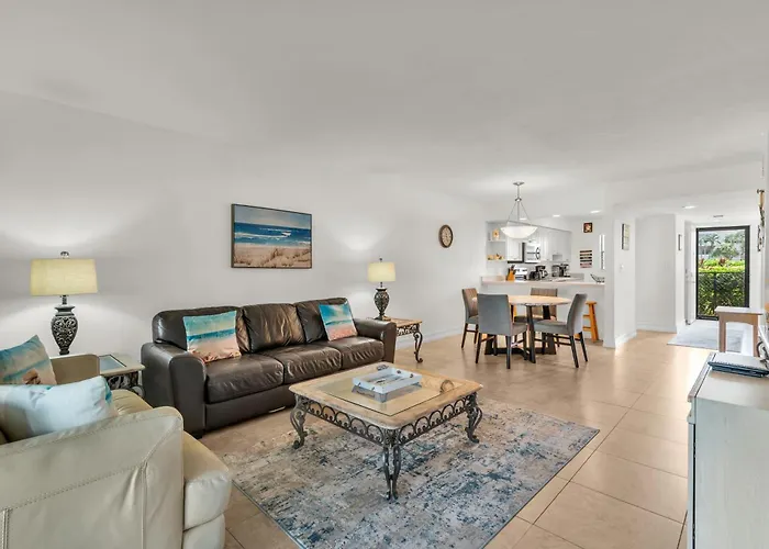 Prime Location I 2 Bed Setup Directly Across Street From South Beach Access