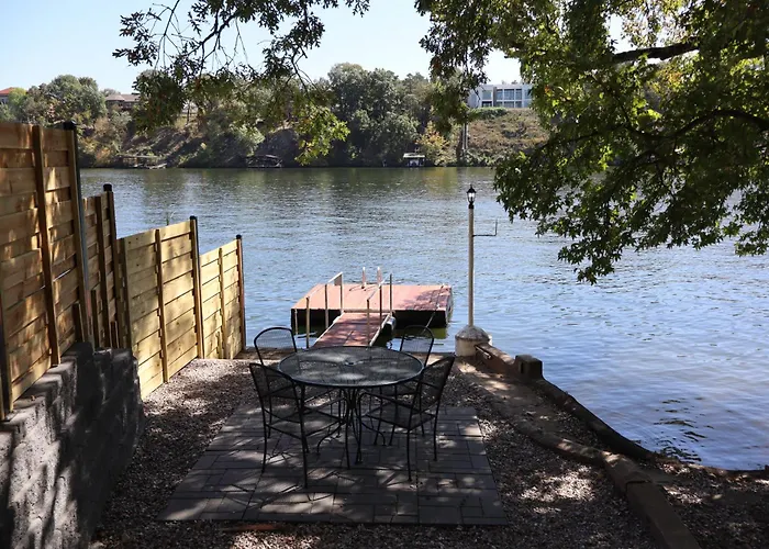 Lake Haven Cottage With Game Room, Swim Dock And Boat