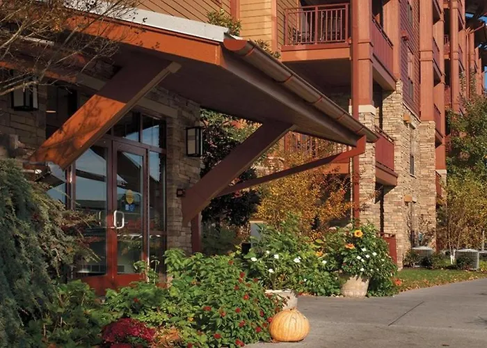 Great Smokies Lodge Sevierville By Hellovacay