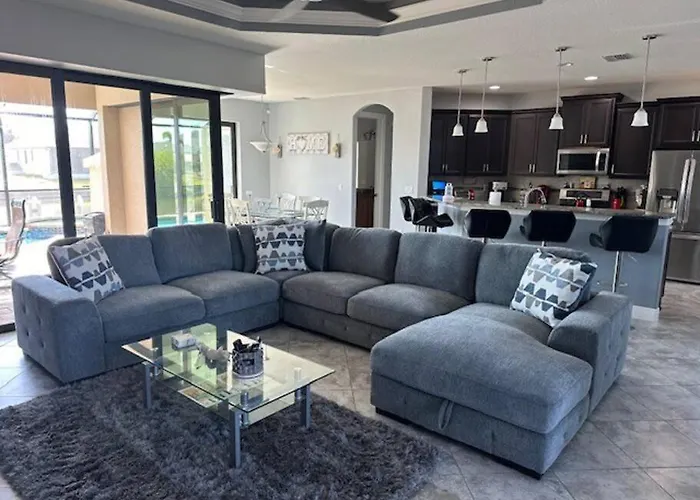 Luxury Waterfront Home With Heated Pool & Hot Tub