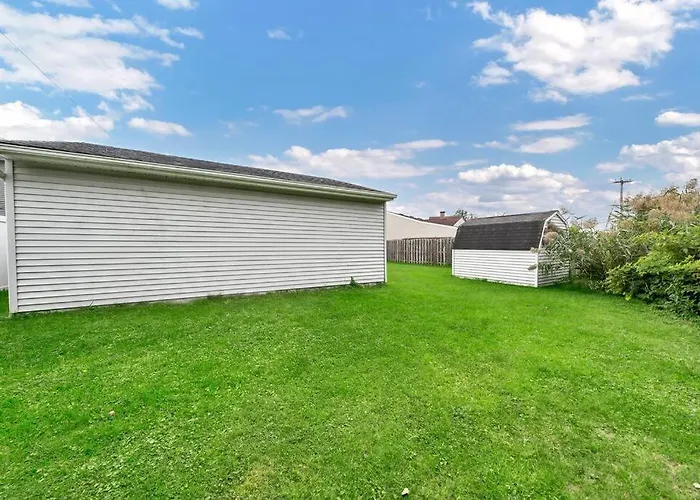 Cozy Duplex Near Buf International Airport