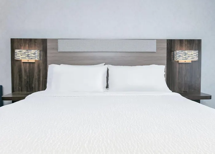 Holiday Inn Express Hotel And Suites Valparaiso By Ihg