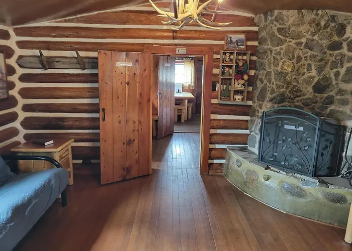 Chinook Cabins & Rv Park