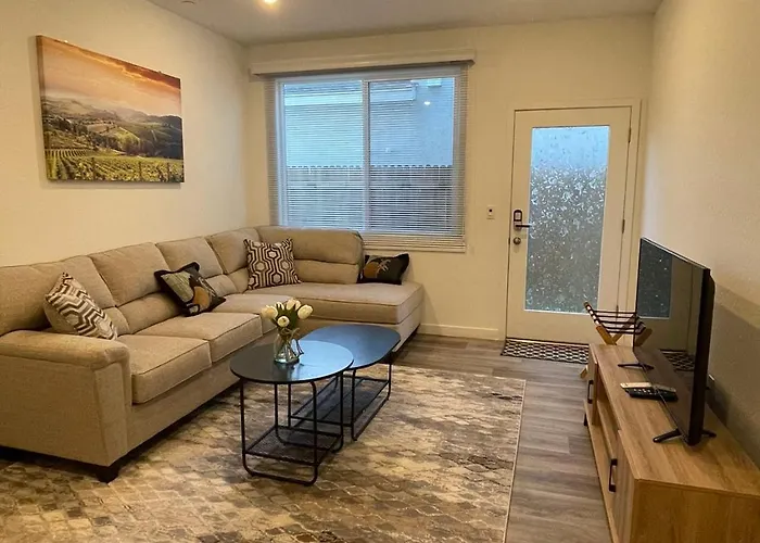 Cozy-Quiet-Spacious Guest Suite In Fresno Clovis California