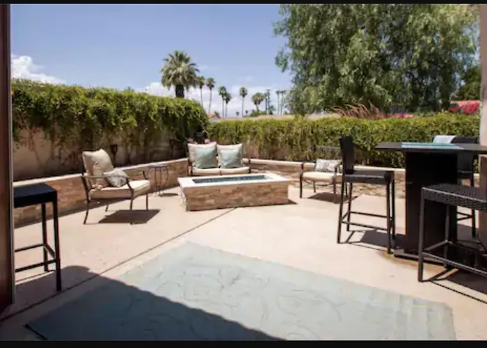 Private Casita In The Heart Of Palm Desert