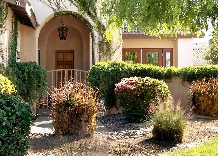 Private Casita In The Heart Of Palm Desert