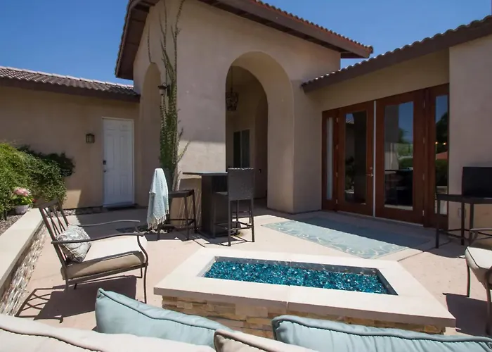 Private Casita In The Heart Of Palm Desert