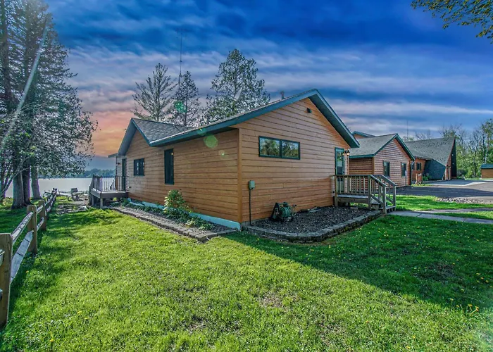 Lena'S Northern Pines Resort