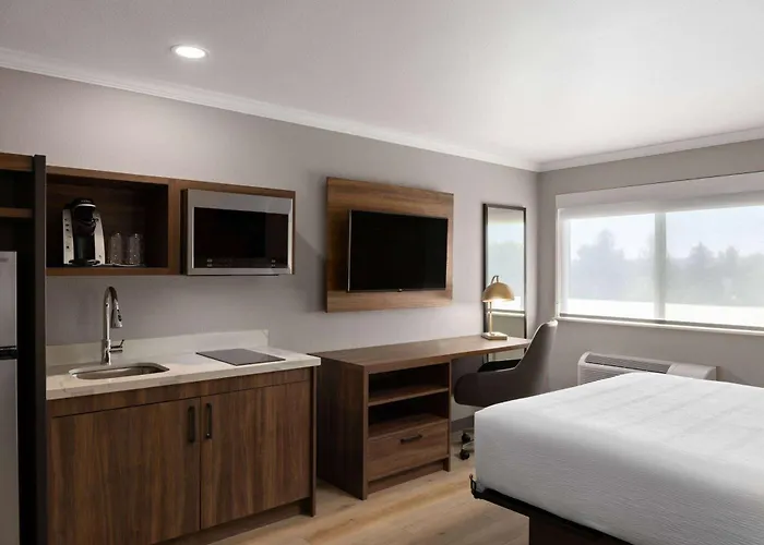 La Quinta Inn & Suites By Wyndham Yakima Downtown