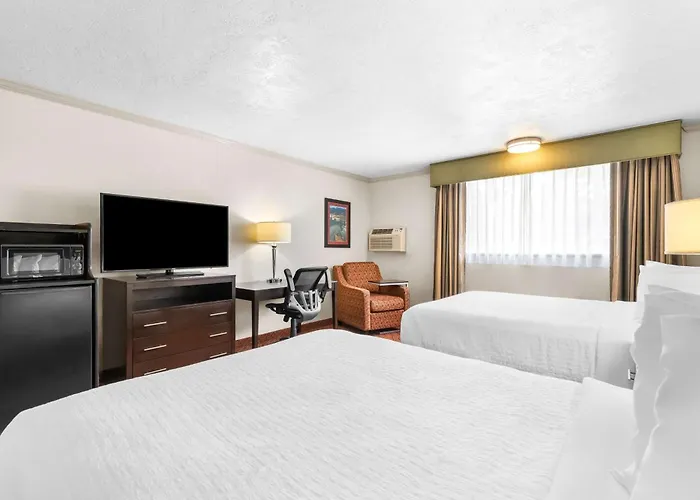 Best Western Plus Parkway Inn