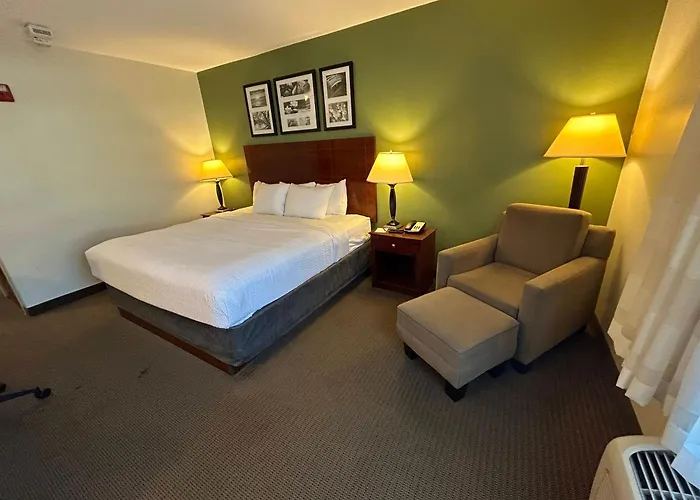 Sleep Inn & Suites Manchester Near Arnold Afb